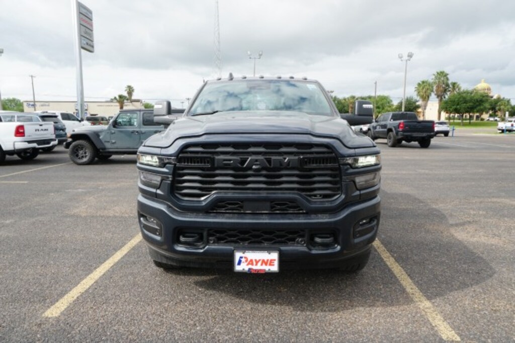New 2026 Ram 2500 LONE STAR CREW CAB 4X4 6'4 BOX Pickup