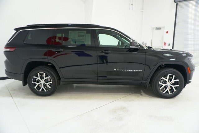 2025 Jeep Grand Cherokee Limited photo 4