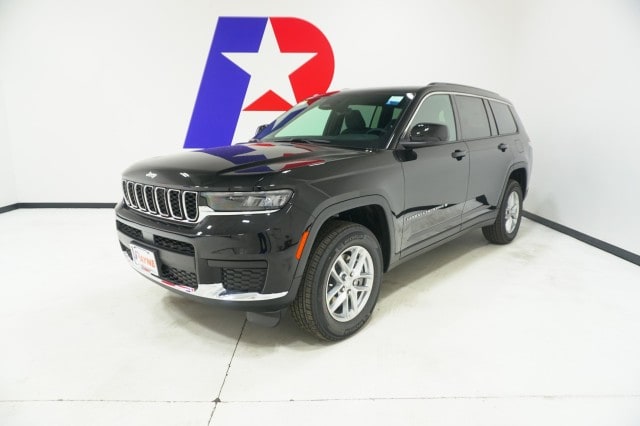 2025 Jeep Grand Cherokee L Laredo's photo