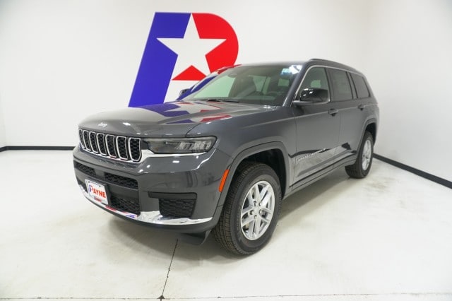 2025 Jeep Grand Cherokee L Laredo's photo