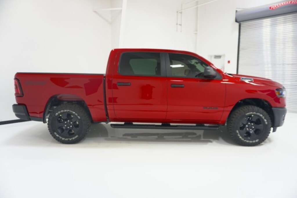 New 2026 Ram 1500 Warlock Crew Cab 4x4 5'7 Box Pickup