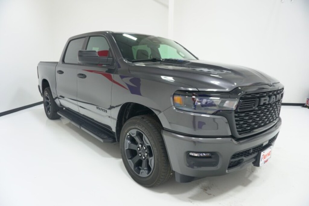 New 2026 Ram 1500 Express Crew Cab 4x4 5'7 Box Pickup
