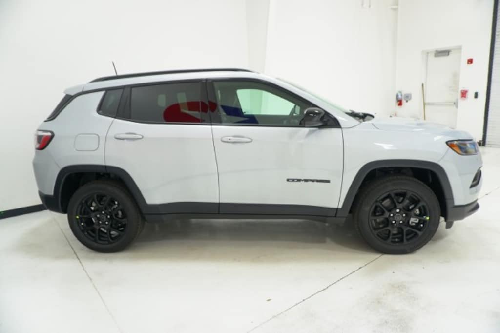 New 2026 Jeep Compass LATITUDE ALTITUDE 4X4 Sport Utility