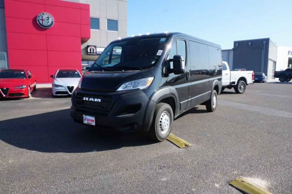 New 2025 Ram ProMaster PROMASTER 1500 TRADESMAN CARGO VAN LOW ROOF 136' W Cargo Van