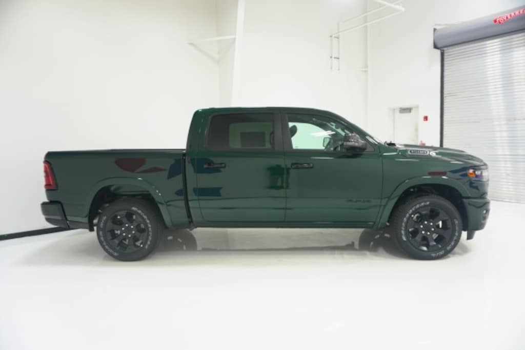New 2026 Ram 1500 LONE STAR CREW CAB 4X4 5'7 BOX Pickup