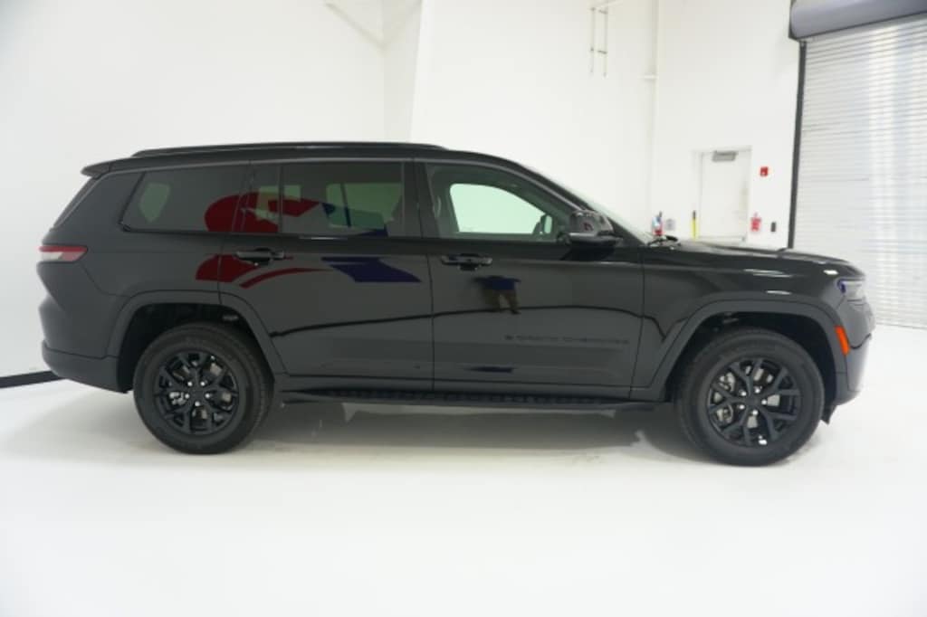 Used 2026 Jeep Grand Cherokee L Laredo Altitude SUV