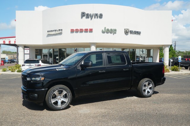 New 2027 Ram 1500 EXPRESS CREW CAB 4X2 5'7 BOX Pickup