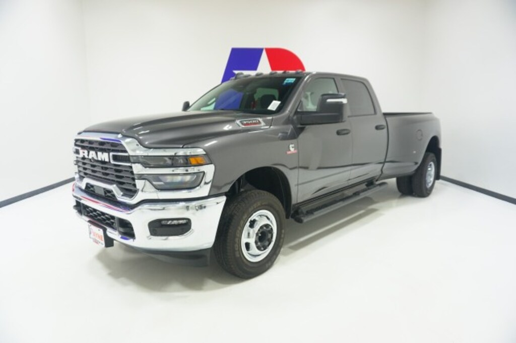 New 2026 Ram 3500 TRADESMAN CREW CAB 4X4 8' BOX Pickup