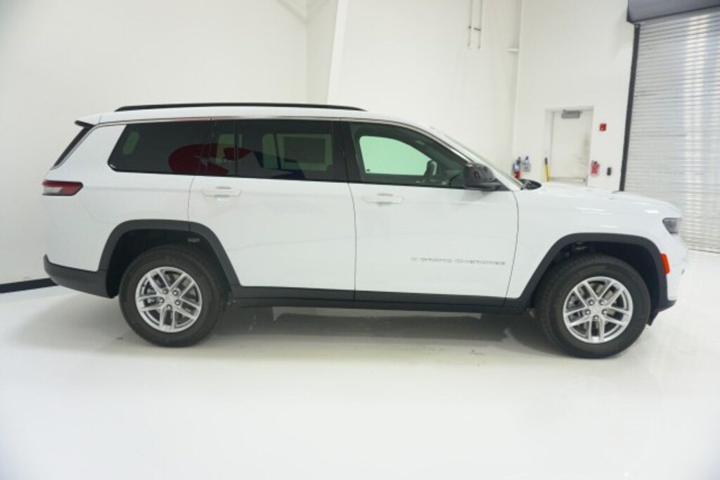 New 2026 Jeep Grand Cherokee L LAREDO 4X2 Sport Utility