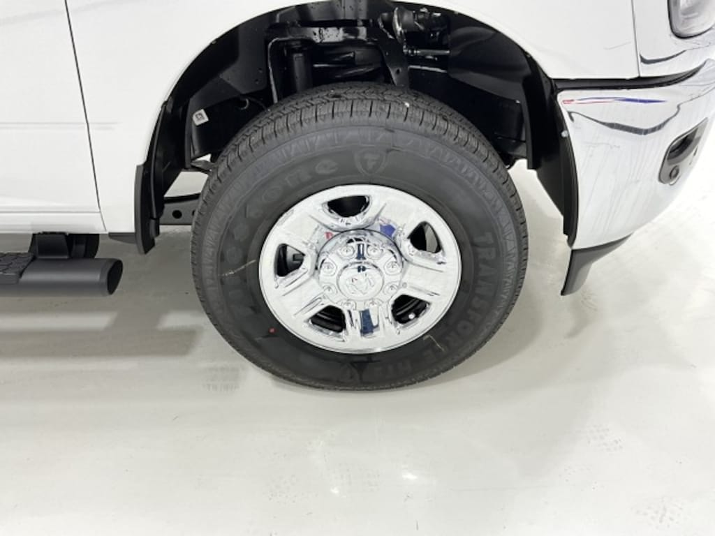 New 2026 Ram 2500 TRADESMAN CREW CAB 4X4 6'4 BOX Pickup
