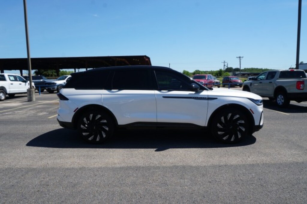 Used 2025 Lincoln Nautilus Reserve SUV
