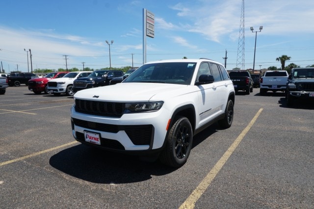 2026 Jeep Grand Cherokee LAREDO ALTITUDE 4X2