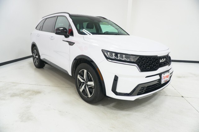 2023 Kia Sorento S photo 3