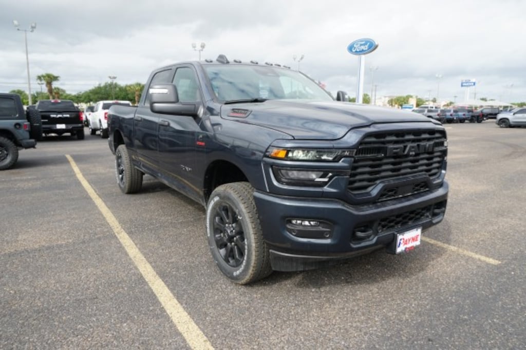 New 2026 Ram 2500 LONE STAR CREW CAB 4X4 6'4 BOX Pickup
