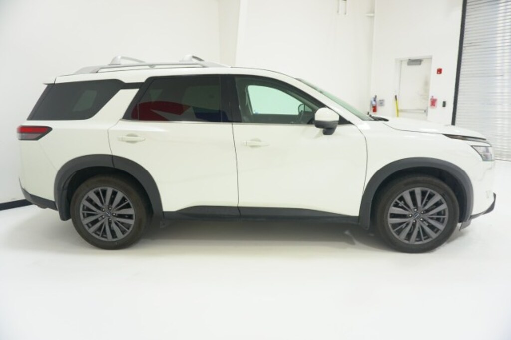 Used 2022 Nissan Pathfinder SL SUV