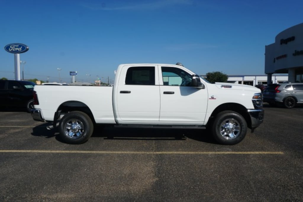 New 2026 Ram 2500 TRADESMAN CREW CAB 4X4 6'4 BOX Pickup