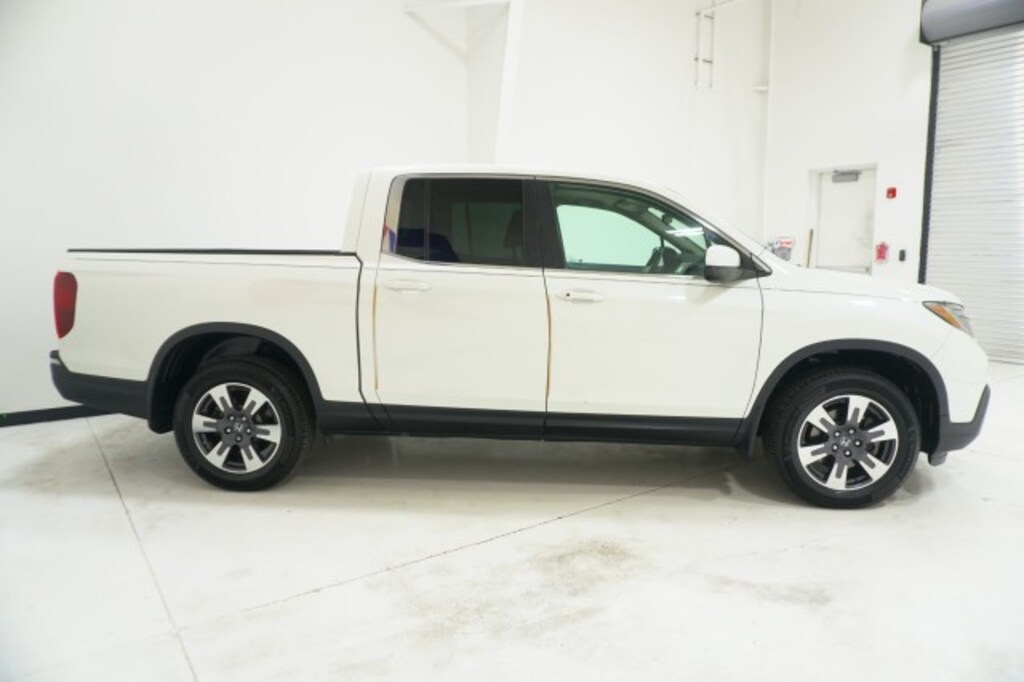 Used 2017 Honda Ridgeline RTL Pickup Truck