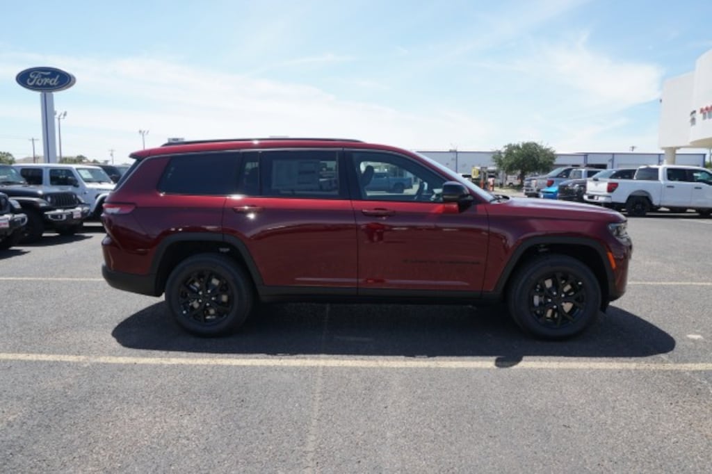 New 2026 Jeep Grand Cherokee L LAREDO ALTITUDE 4X2 Sport Utility