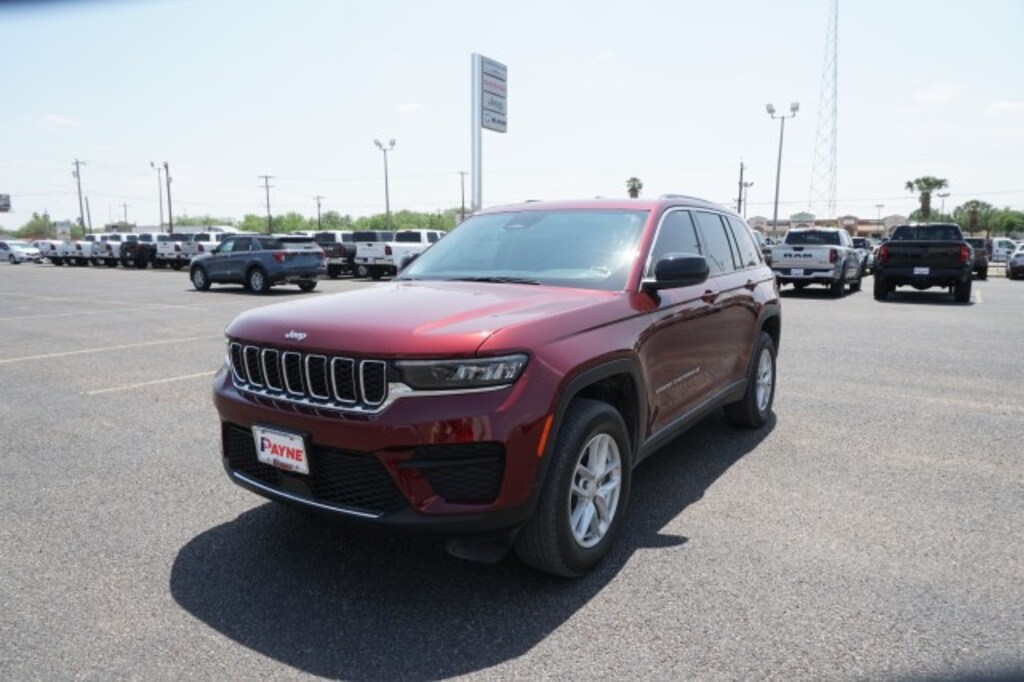 Used 2023 Jeep Grand Cherokee Laredo SUV