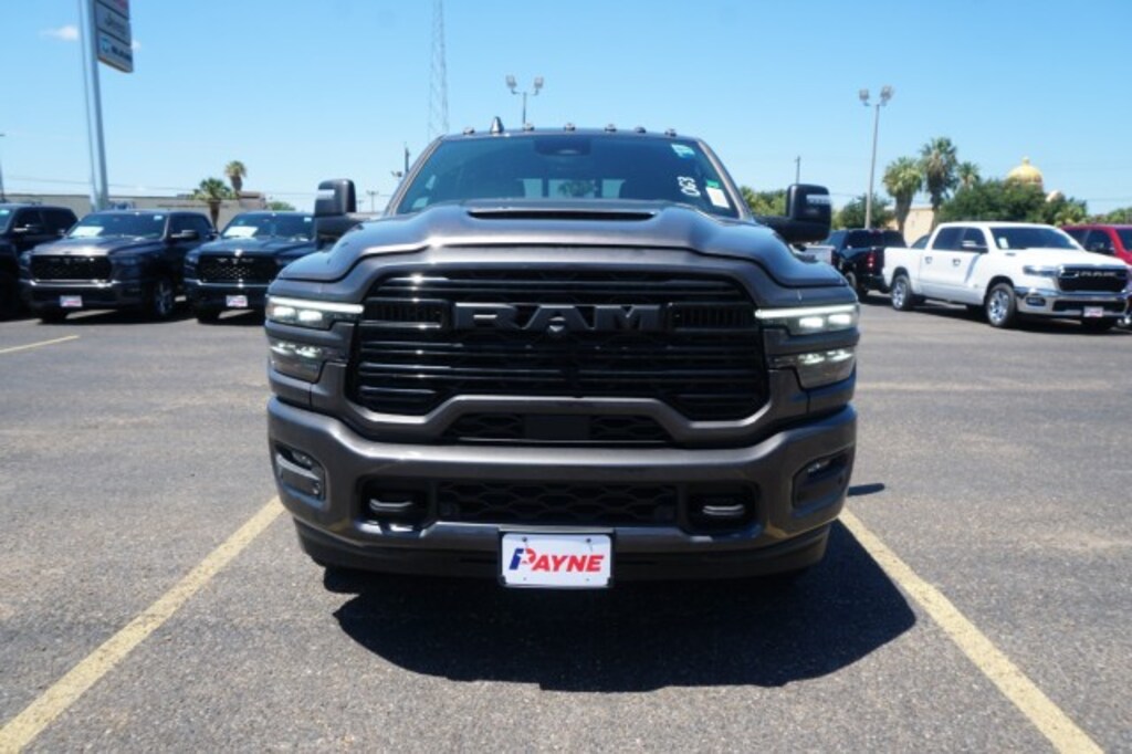 New 2026 Ram 3500 LARAMIE CREW CAB 4X4 8' BOX Pickup