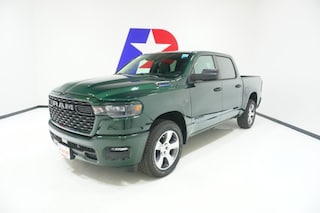 2027 Ram 1500 EXPRESS CREW CAB 4X2 5'7 BOX Pickup