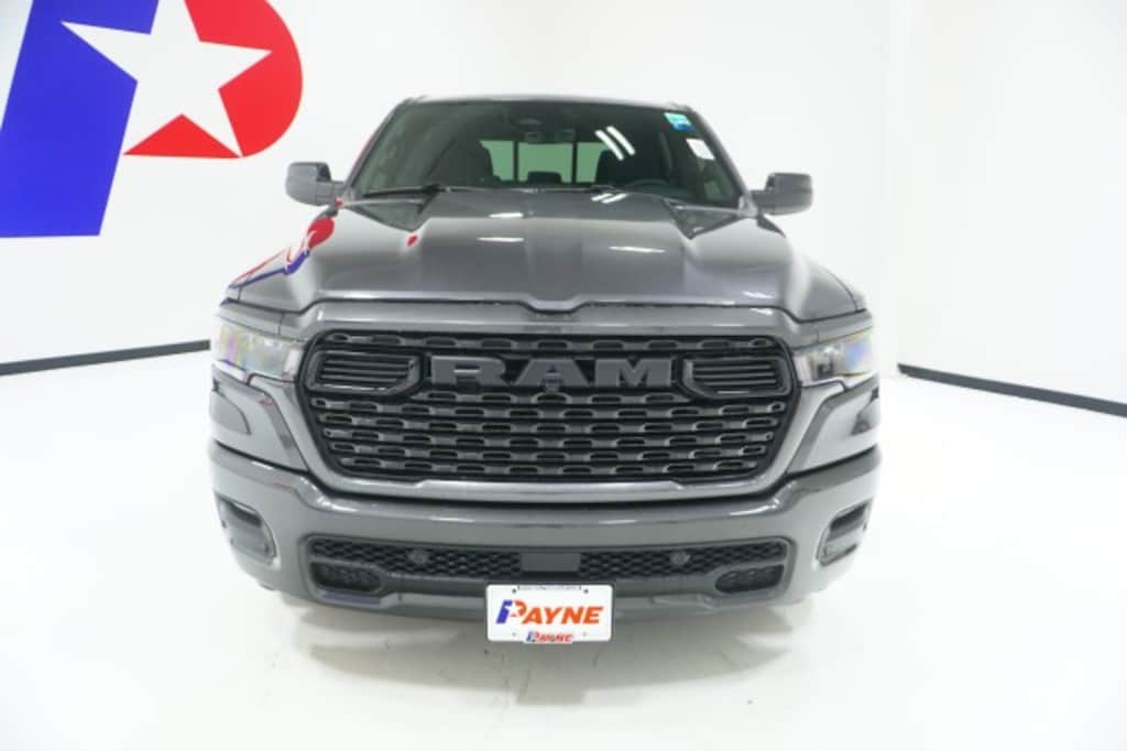 New 2027 Ram 1500 EXPRESS CREW CAB 4X2 5'7 BOX Pickup