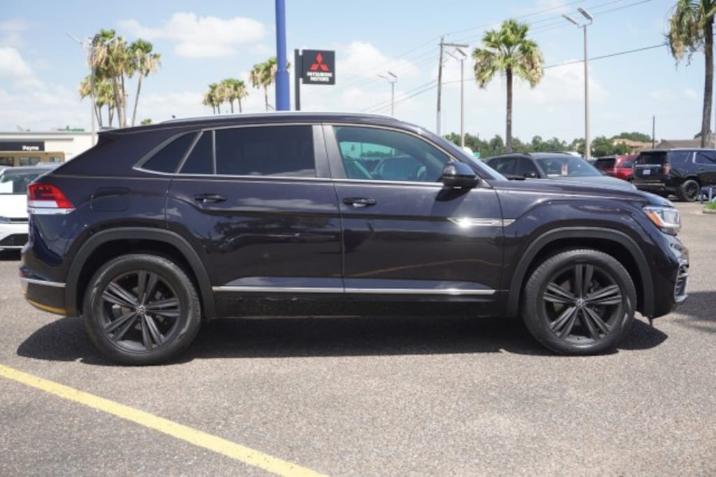 Used 2021 Volkswagen Atlas Cross Sport 3.6L V6 SE w/Technology R-Line SUV