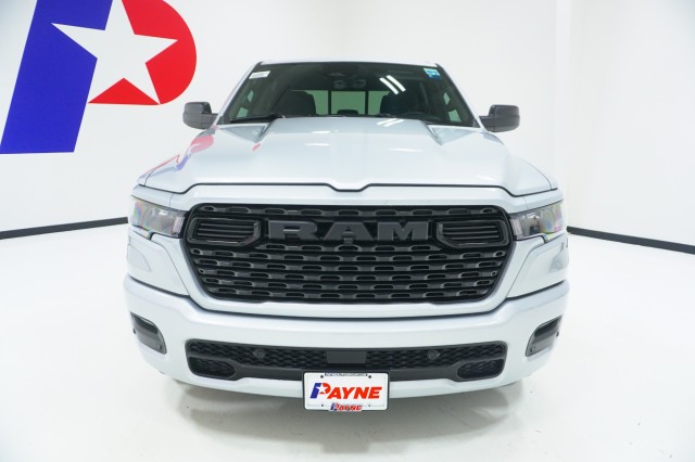 New 2027 Ram 1500 EXPRESS CREW CAB 4X2 5'7 BOX Pickup