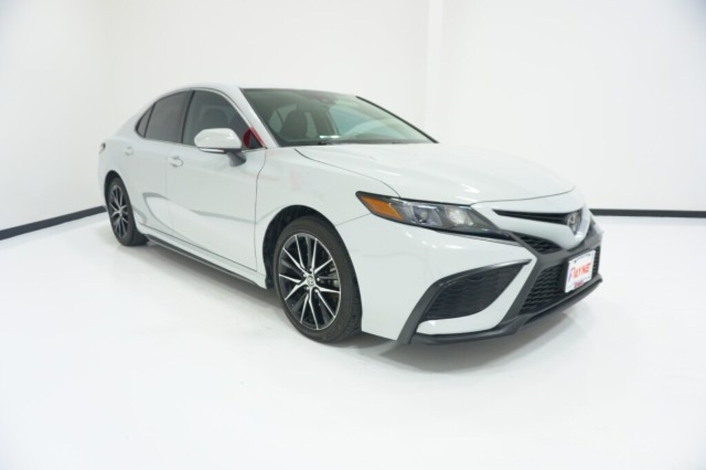 Used 2024 Toyota Camry SE Sedan