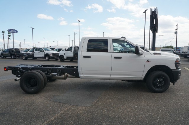 2026 Ram 3500 Tradesman photo 3