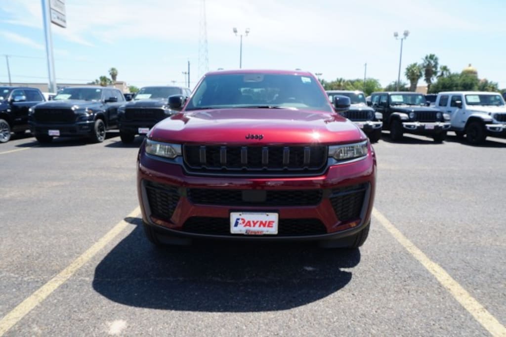 New 2026 Jeep Grand Cherokee L LAREDO ALTITUDE 4X2 Sport Utility