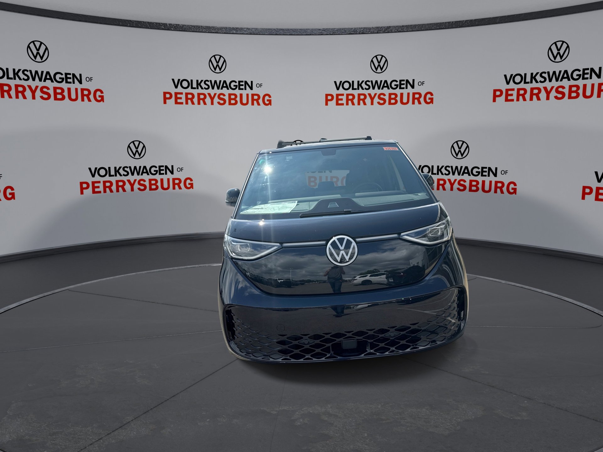 2025 Volkswagen ID. Buzz Pro S photo 3
