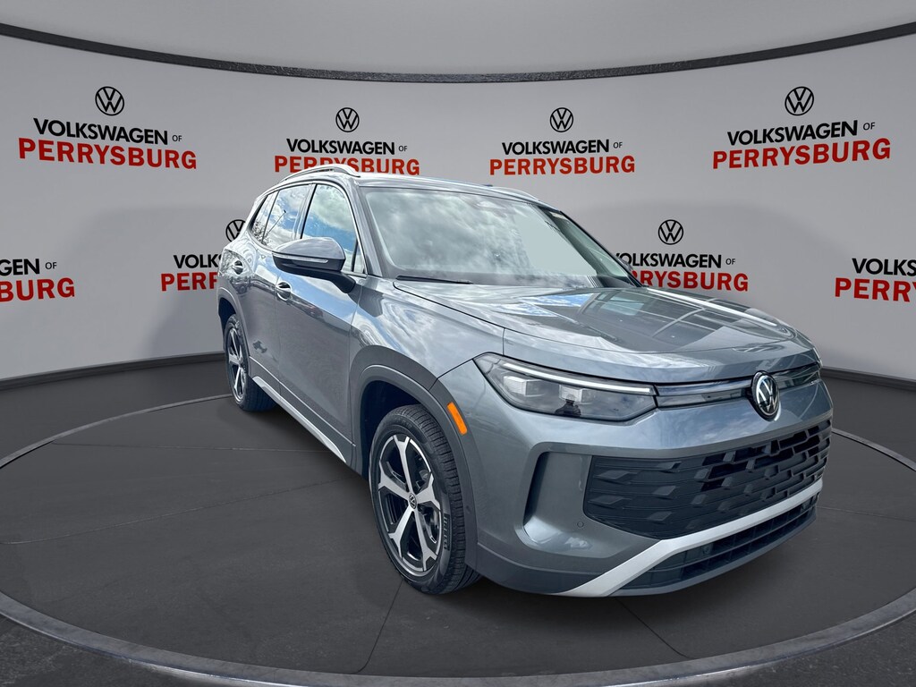 New 2025 Volkswagen Tiguan SE AWD SE AWD