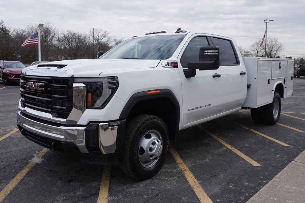 New 2025 GMC Sierra 3500HD CC Pro 4x4 with 9 Knapheide Steel Sevice Body with Kn 4WD Crew Cab 177 WB, 60 CA Pro