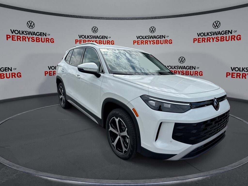 New 2025 Volkswagen Tiguan SE AWD SE AWD