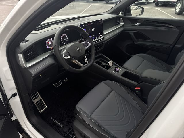 2026 Volkswagen Tiguan SE R-LINE BLACK - Photo 10