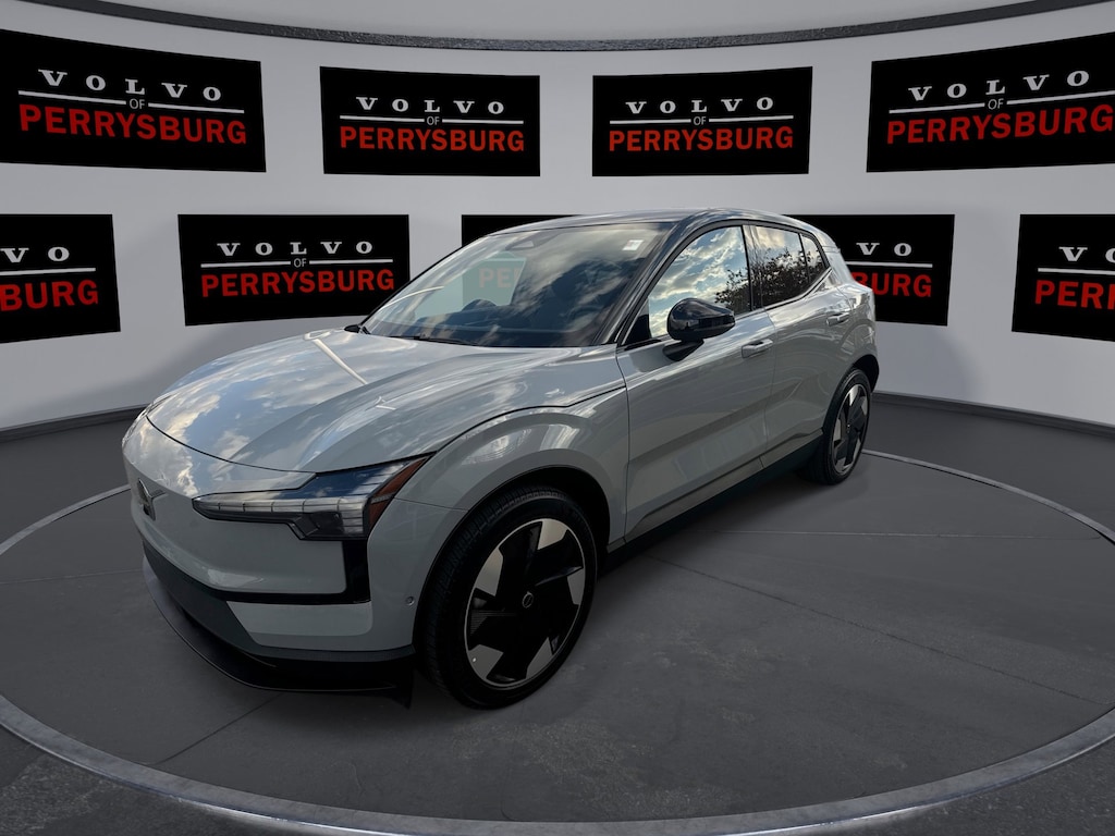 Used 2025 Volvo EX30 Twin Motor Performance Ultra w/ Climate Pkg & Pan Twin Motor AWD Ultra