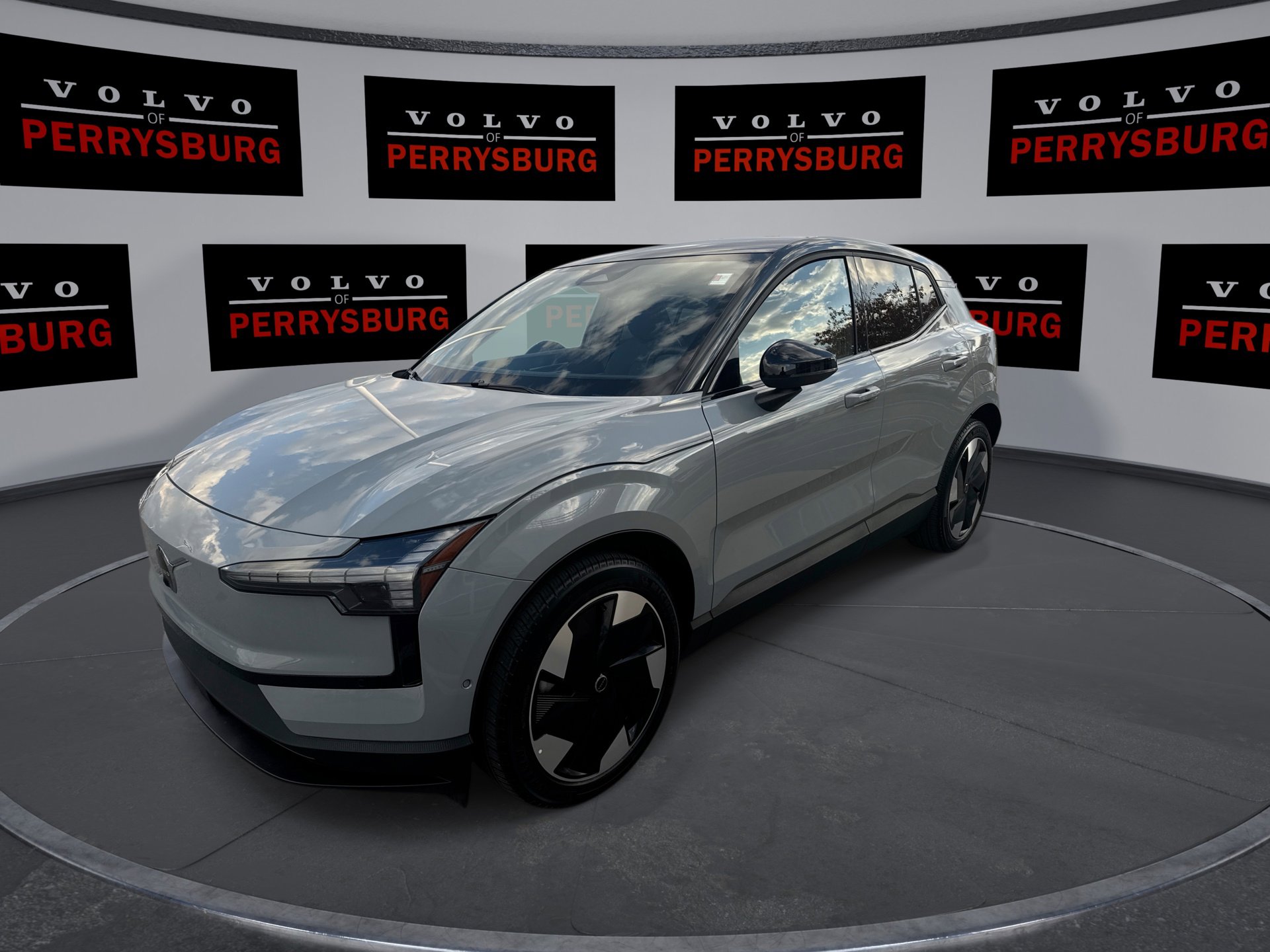 2025 Volvo EX30 Ultra photo 4