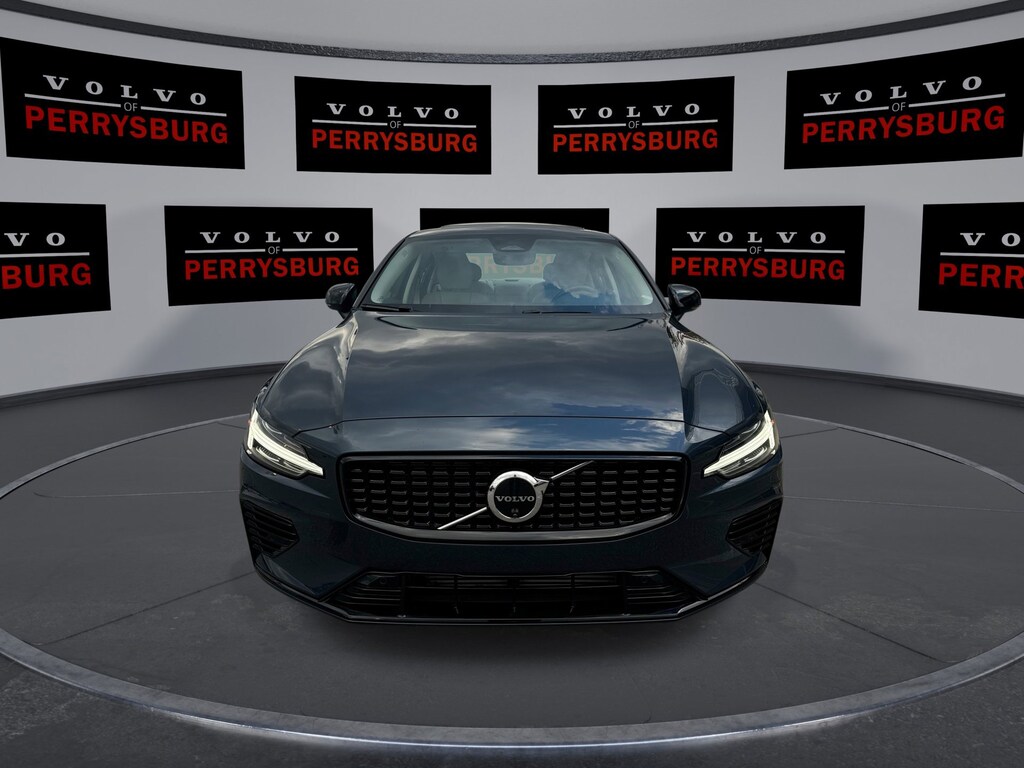 Used 2024 Volvo S60 Recharge AWD Plus Dark Theme w/ Climate Pkg & Pano T8 eAWD PHEV Plus Dark Theme