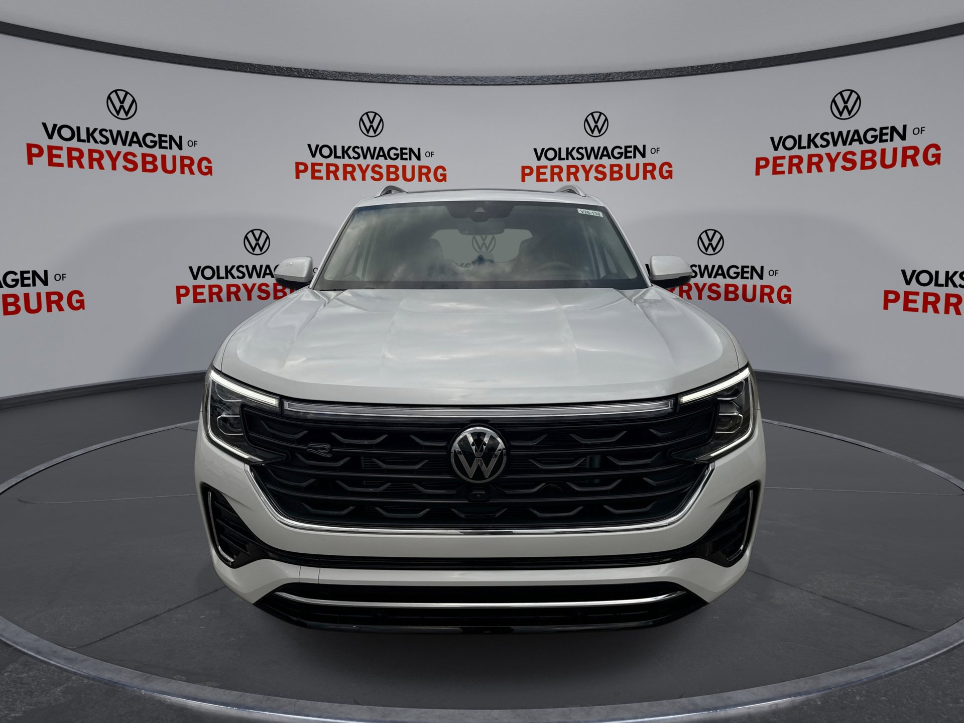 2026 Volkswagen Atlas SEL Premium R-Line photo 2