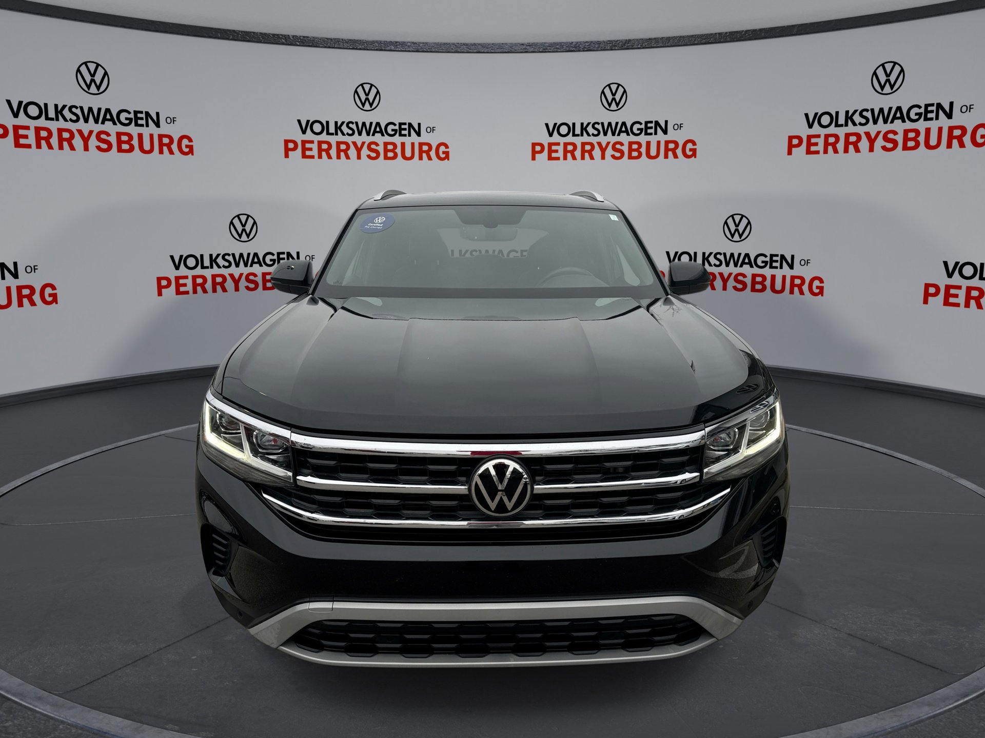 2022 Volkswagen Atlas Cross Sport V6 SE Technology photo 3