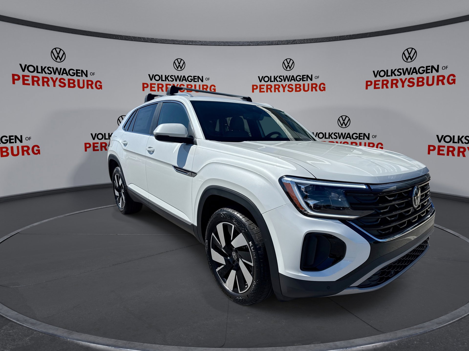2026 Volkswagen Atlas Cross Sport SEL photo 2