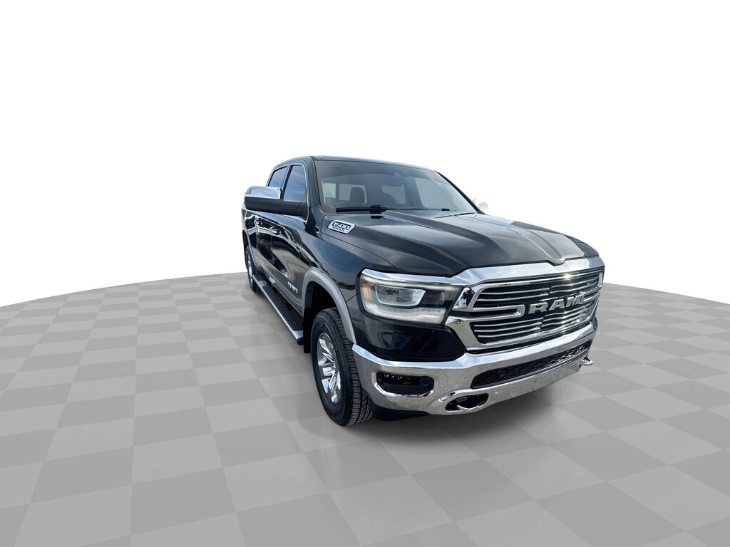 Used 2019 Ram 1500 Laramie 4WD Crew w/ Advanced Safety Tech & Panoram Laramie 4x4 Crew Cab 64 Box