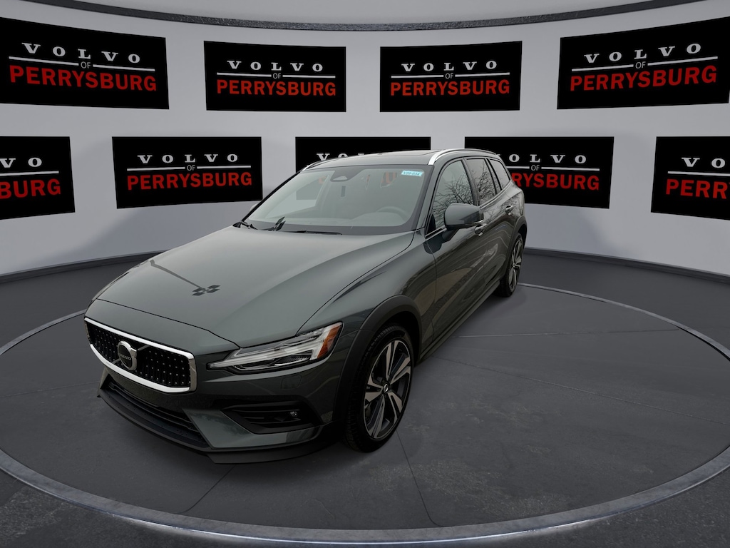 New 2026 Volvo V60 Cross Country Plus B5 AWD Plus