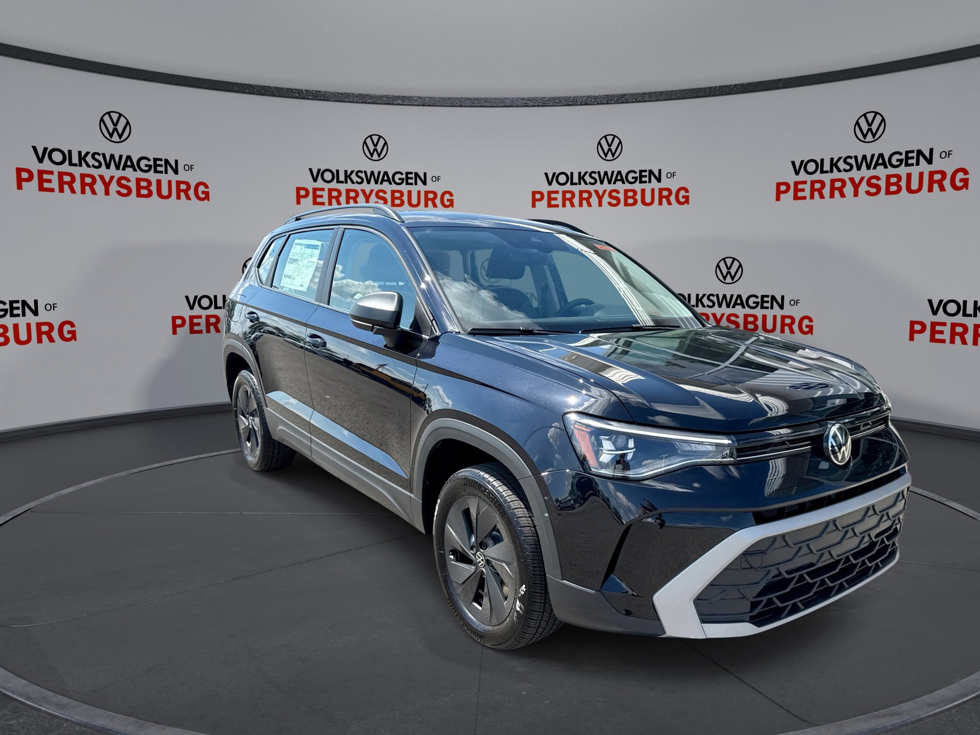 2025 Volkswagen Taos S photo 2