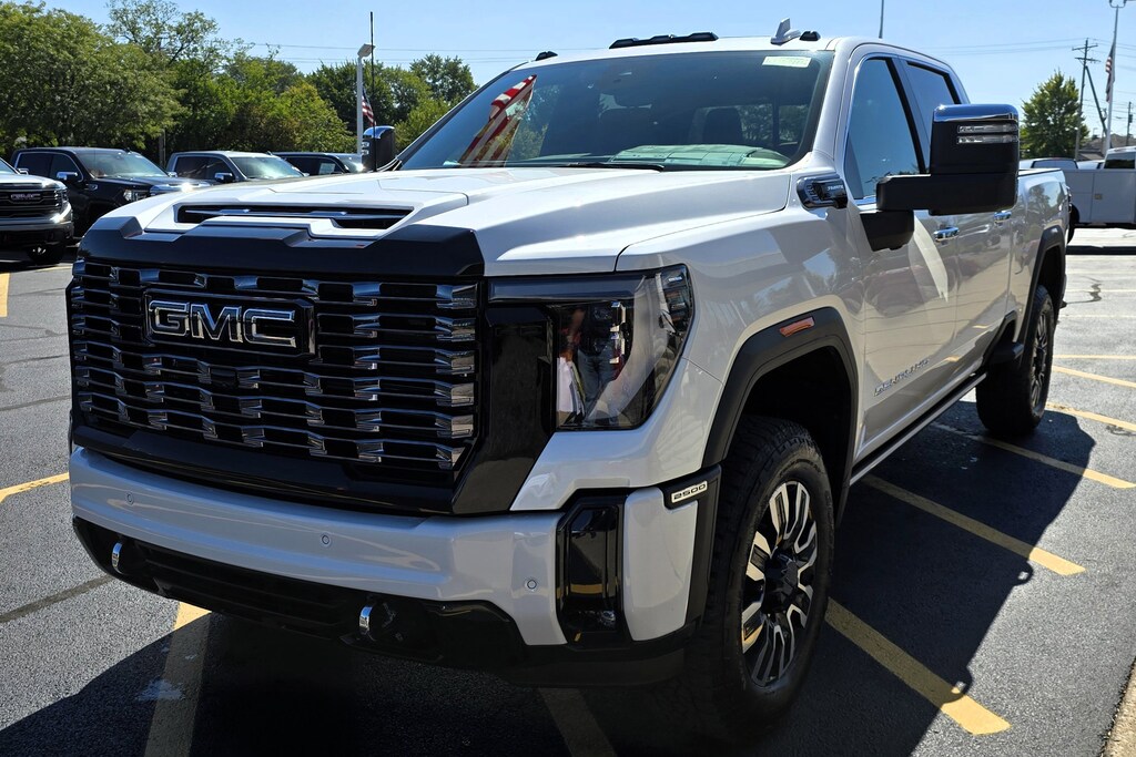 New 2025 GMC Sierra 2500HD Denali Ultimate 4WD Crew Cab 159 Denali Ultimate