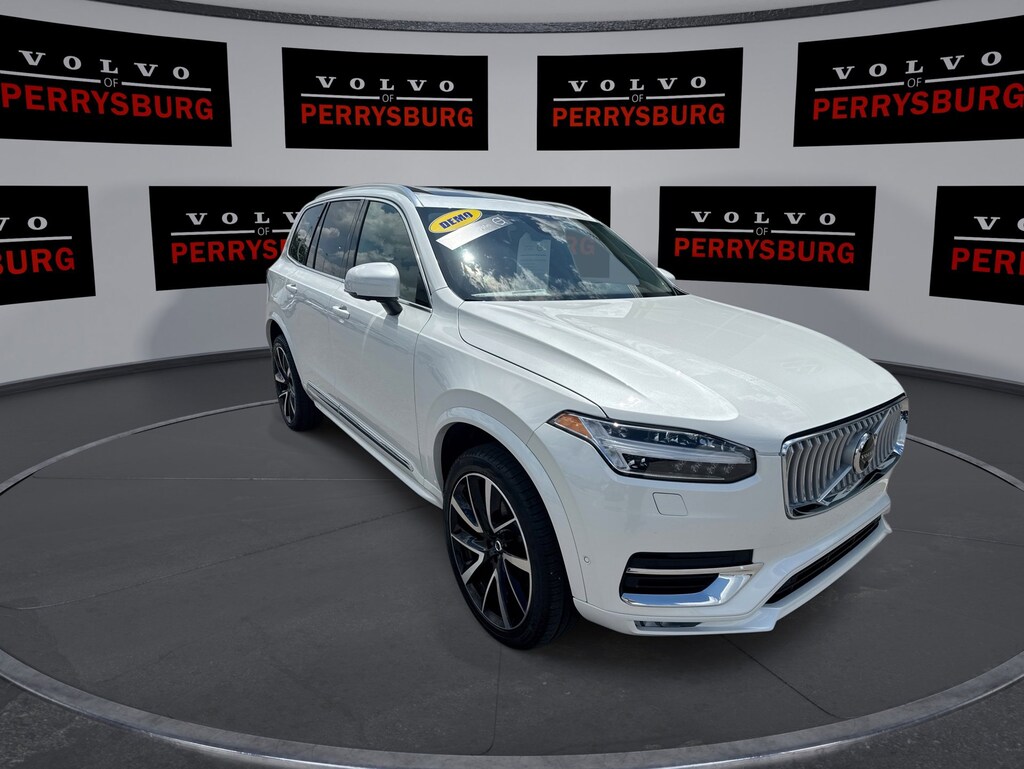 Used 2025 Volvo XC90 B5 AWD Plus w/ Panoramic Moon B5 AWD Plus 7-Seater