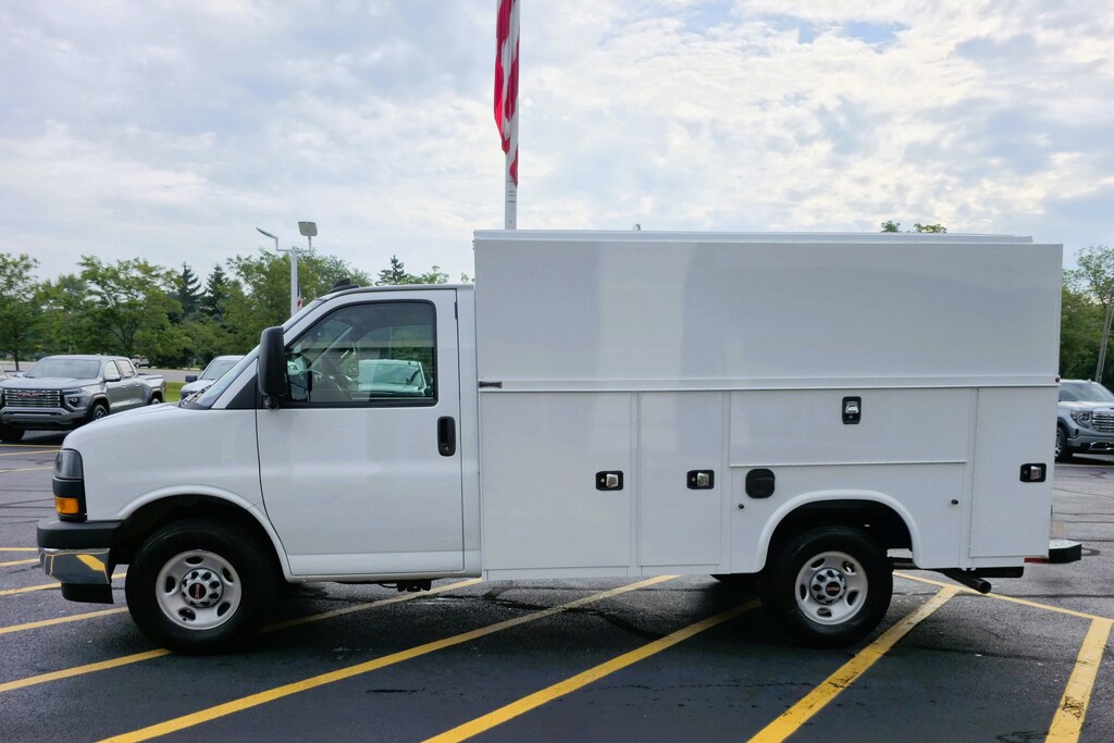 New 2025 GMC Savana Commercial Cutaway BASE w Knapheide Steel SL KUV Van