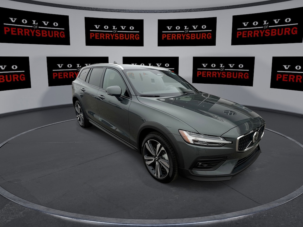 New 2026 Volvo V60 Cross Country Plus B5 AWD Plus