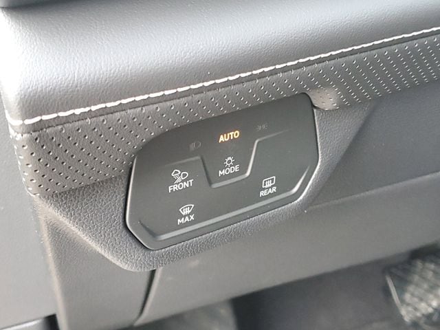 2026 Volkswagen Atlas Cross Sport SE w/Tech - Photo 16